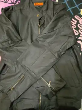Jaket motor kulit