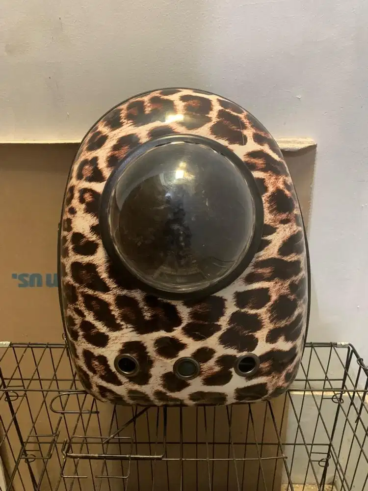 Kandang dan tas kucing masih bagus
