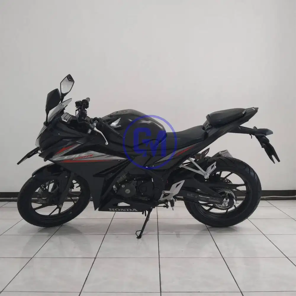 Dp 2jt, Honda CBR 150R Tahun 2018, Cash - kredit