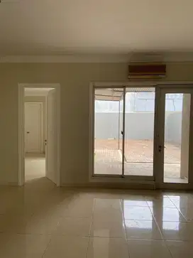 Dijual Cepat Rumah Cantik Siap Huni 2 Lantai ,Alam Sutera