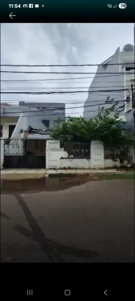 Rumah tua hitung tanah saja jual murah di cempaka putih