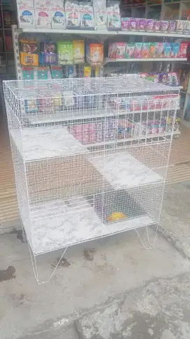 Kandang kucing tingkat