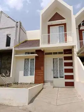RUMAH MEWAH 2 LANTAI KOTA MALANG