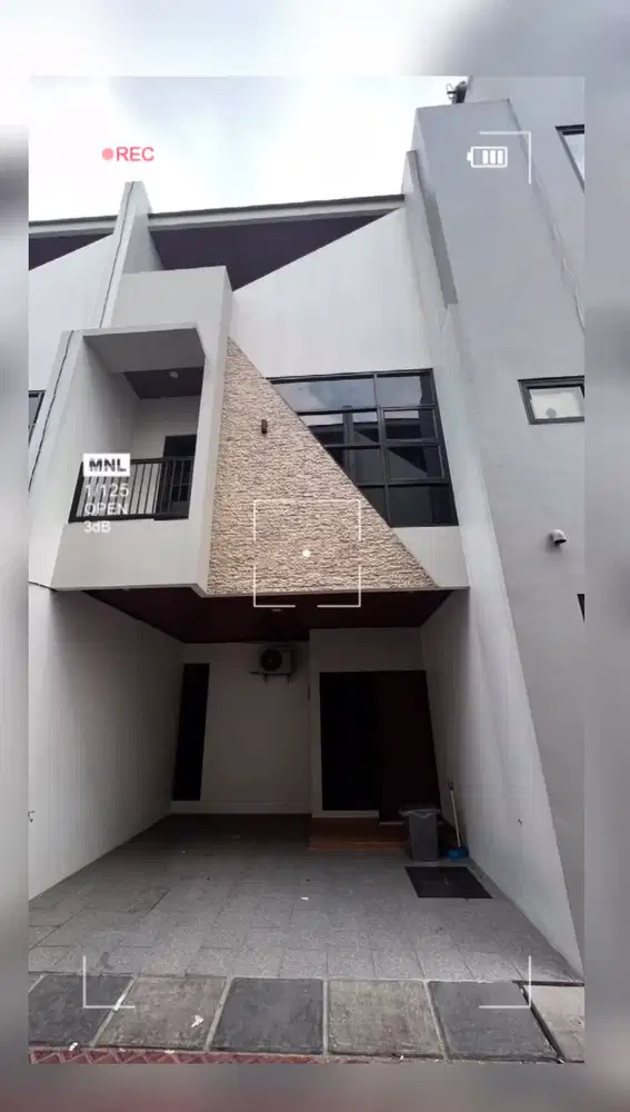 JUAL RUMAH BARU DI CLUSTER RAWAMANGUN - Akses 2 Mobil, Bebas Banjir