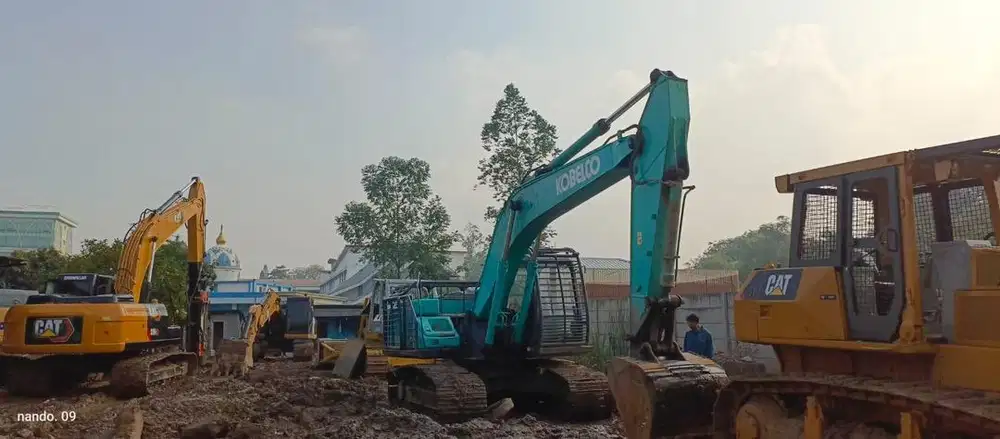 EXAVATOR KOBELCO SK200-10