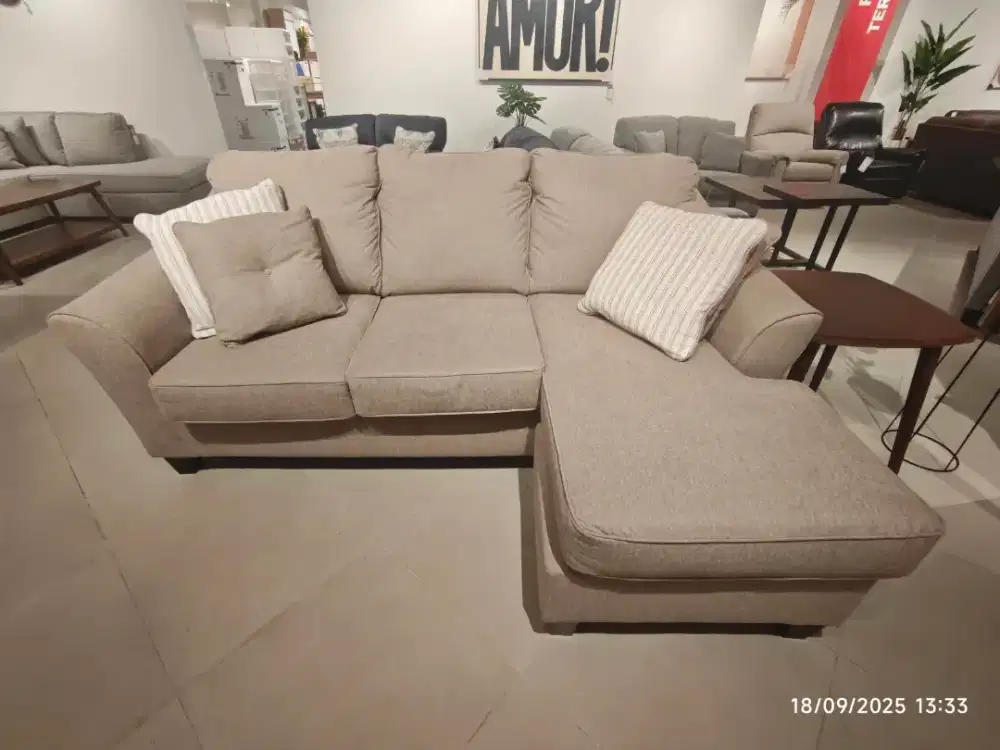 Ashley Abney-7 Sofa L Sectional Fabric Kiri - Cokelat Muda