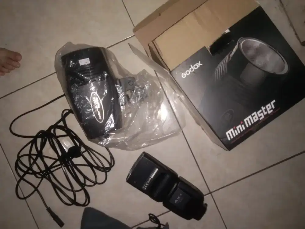Di jual flash dan memori kamera