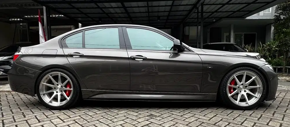 BMW 328i - Sport Edition (Havana Brown) 2013