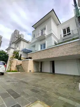 Rumah Lux Dengan Kolam Renang Kebayoran Jakarta Selatan