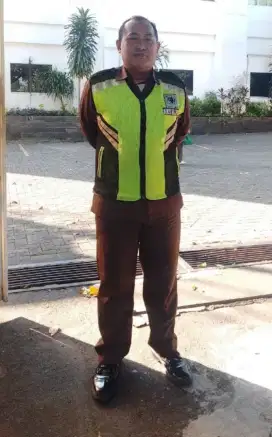 Saya sedang mencari pekerjaan driver