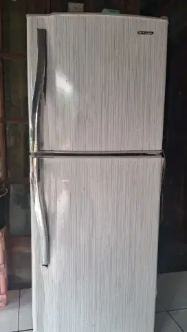 Jual kulkas SHARP SJ-F232