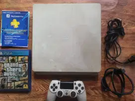 Playstation 4 slim
model cuh-2016A hdd500gb normal semua