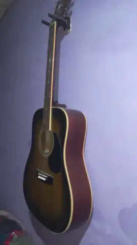 Gitar merk gibson 750rb nego