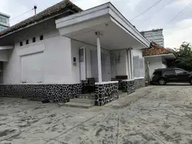 Dijual Rumah Belanda di Jl Nangka Sayap Riau