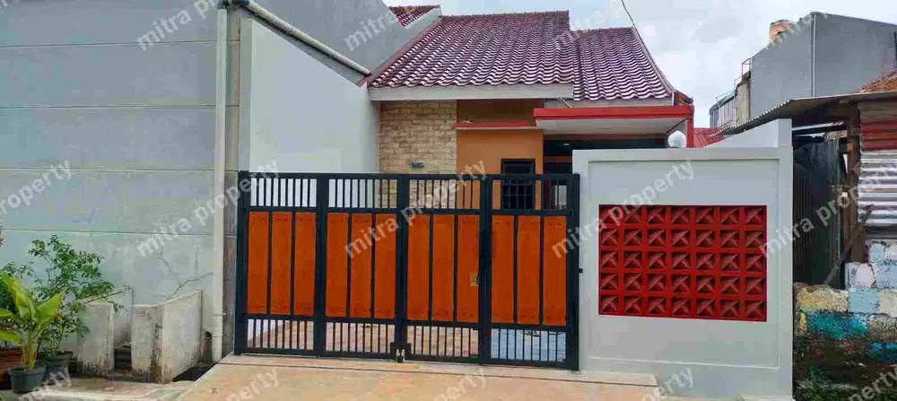 RUMAH ASRI  MINIMALIS SIAP HUNI DALAM KOMPLEK JAPOS DI TANGSEL