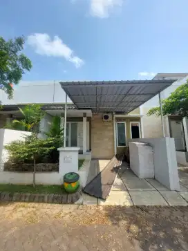 Dijual rumah Bukit undah permai H 26