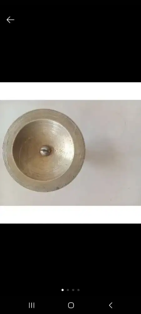 Gantungan lilin kuningan