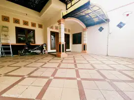 Rumah nyaman bisa untuk usaha daerah solo baru