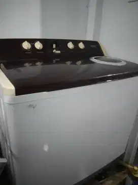 Mesin Cuci Polytron PWM 1402 R (Bekas)