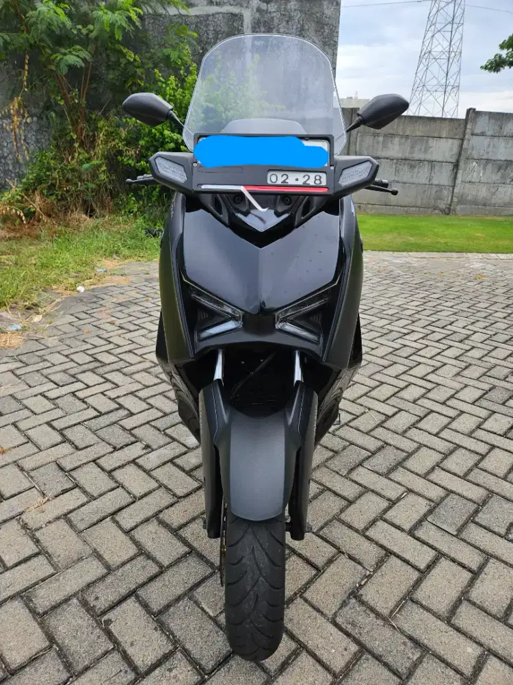 XmaX 2023 low KM Standart