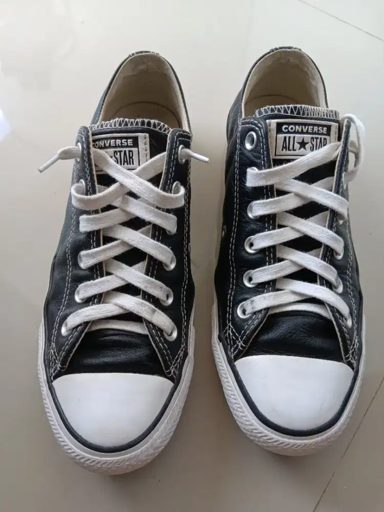 Dijual Sepatu Merk CONVERSE