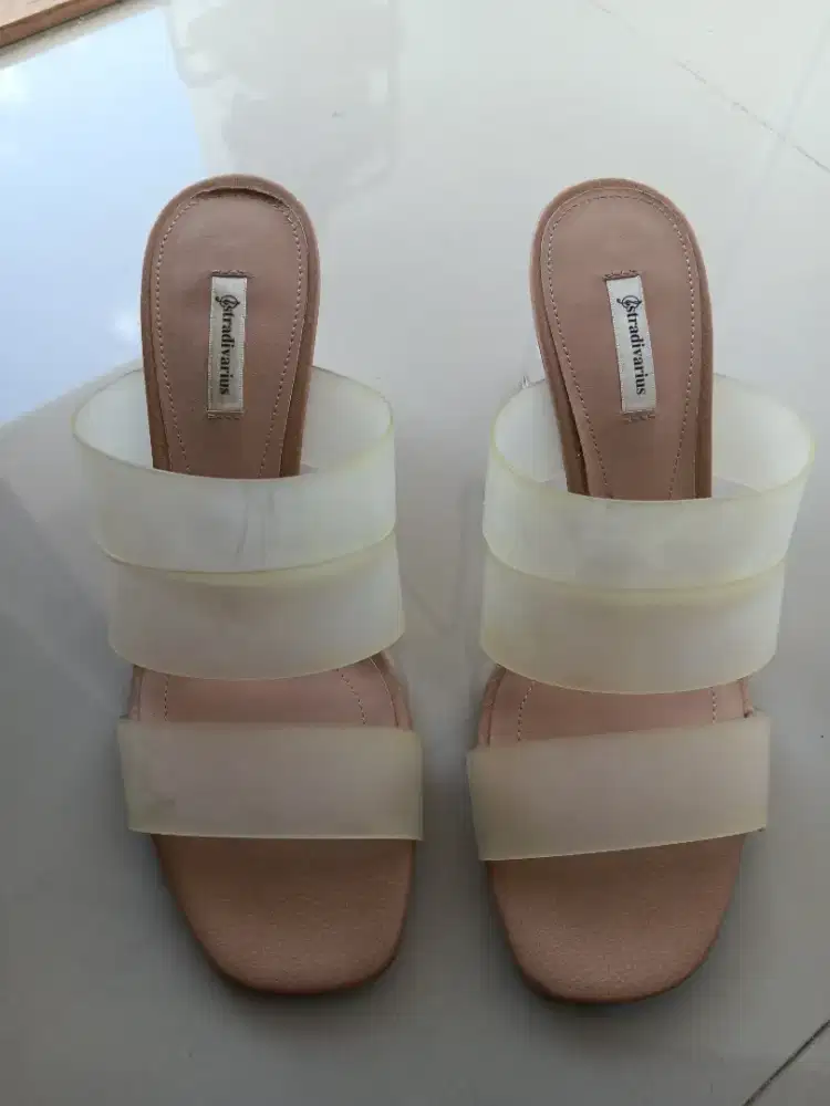 Dijual sepatu pesta merk STRADIVARIUS