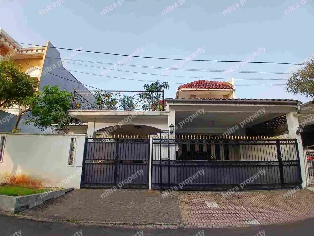 RUMAH TERAWAT SIAP HUNI FULL FURNISH DALAM KOMPLEK STRATEGIS DI TANJUNG BARAT