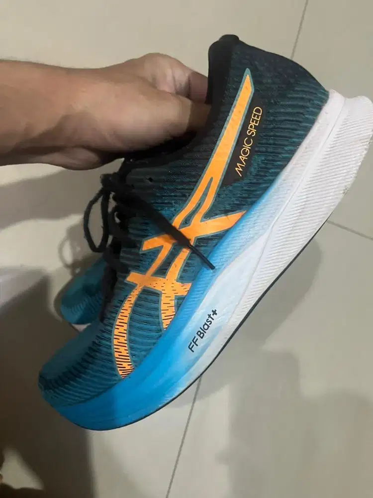 Asics magic speed