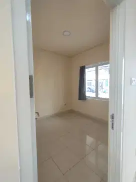 Disewakan Rumah Di PARADISE SERPONG
