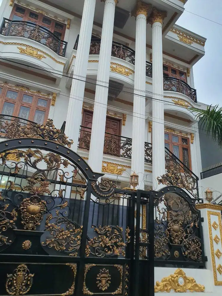 di jual rumah tinggal siap huni berikut isinya