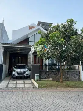 Dijual Rumah Cantik Semi Furnished di Mainroad Greenland, Malang