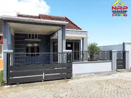 Dijual Rumah Siap Huni Posisi Pojok di Pusat Kota Banyuwangi