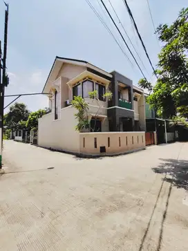 dijual rumah siap huni di komplek jatiwarna pondok gede