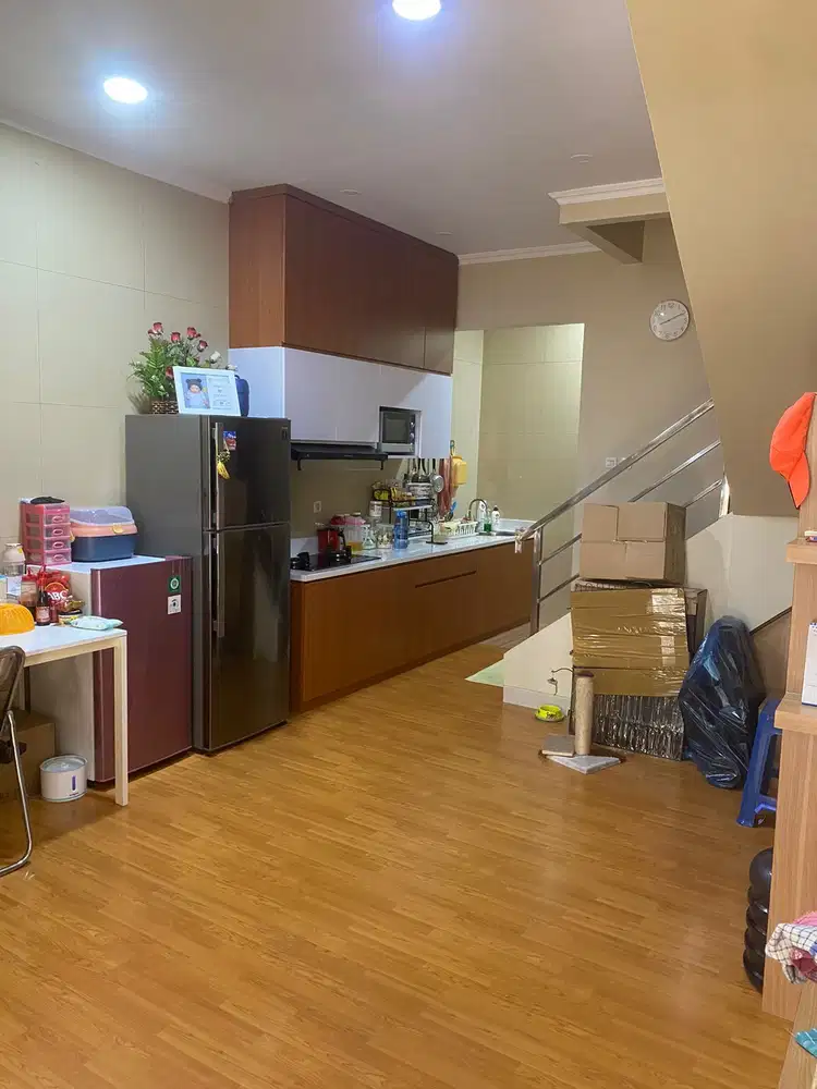 Dijual Rumah Siap Huni Park Residences uk. 4x12 Harga 1.4m Nego