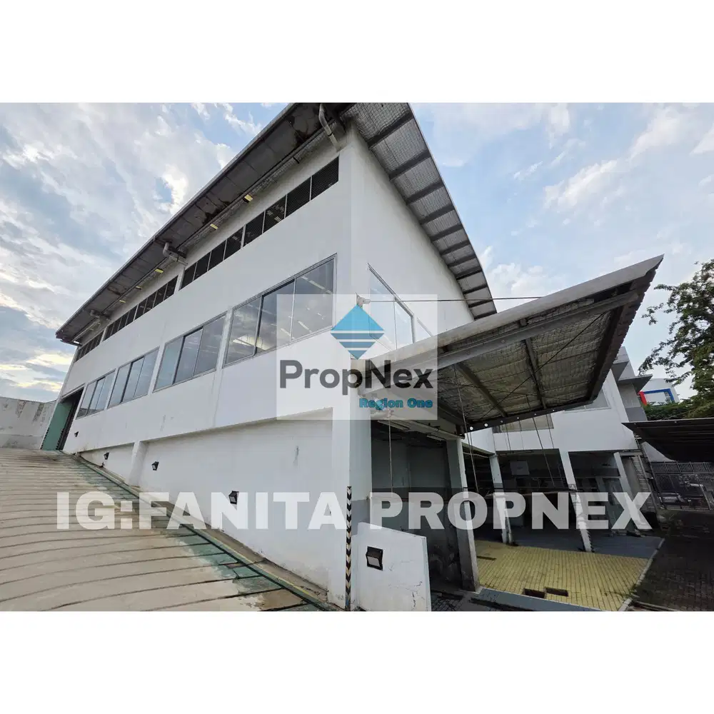 Dijual gedung showroom di Sunter,JakUt LT1657m2 LB1884m2,tingkat 3lt,U