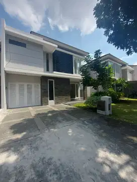 Rumah 2 LT 12x25 di Cluster Akasia Suvarna Sutera Tangerang 1K900048