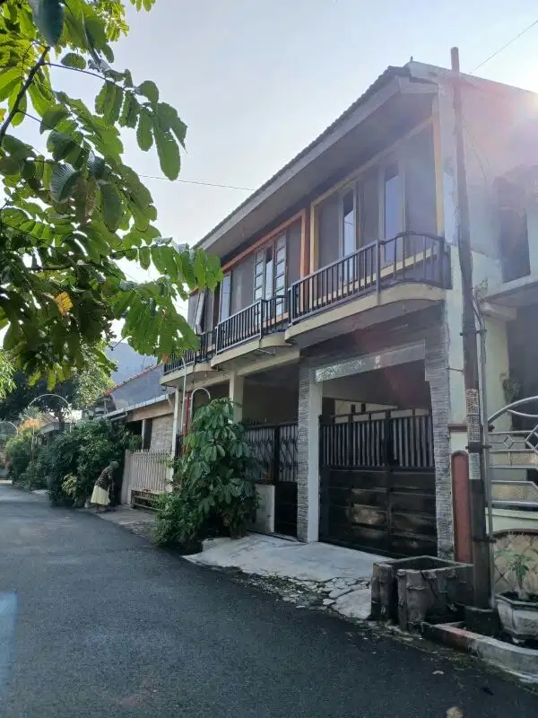 Rumah 2 Lantai Sulfat Blimbing Kota Malang