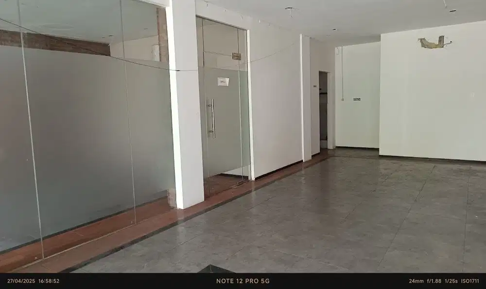 Ruang Usaha Raya Kemang