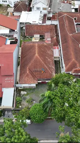 Dijual Rumah Klasik Kolonial di Daerah Jalan Gunung - gunung, Malang