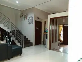 Rumah Bagus dan Luas 2 Lantai di Taman Kopo Indah 3
