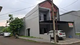 Rumah Idola 2 Lantai di Serpong – Lokasi Strategis, Siap Huni!