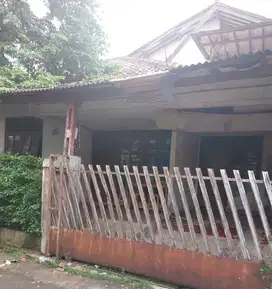 RUMAH DIJUAL DI JAGAKARSA - LOKASI STRATEGIS & SIAP HUNI!