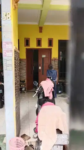 Rumah 2 lantai luas 67 m2 harga 800 juta di Kepuhkiriman,Waru,Sidoarjo