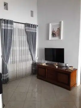 Disewakan Rumah Full Furnished di Condong Catur dkt Pamela 6 Swalayan
