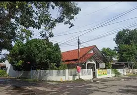 Rumah dekat jalan Di Tuparev Cirebon