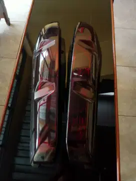 Lampu Nissan Xtrail 2010