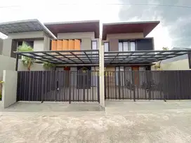 RUMAH MEWAH 2 LANTAI FULL FURNISHED – DEKAT STADION MAGUWOHARJO