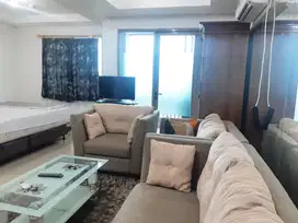 Disewa Apartemen Sky Terrace, Furnished Dengan View Mall Daan Mogot