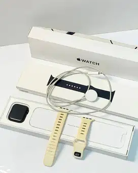 Apple Watch SE (GPS) (2nd Generation) 44MM