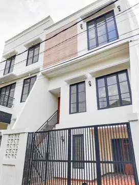 KALIBATA UTARA JAKARTA SELATAN RUMAH BARU HOEK 3 LT MEZANIN S202A